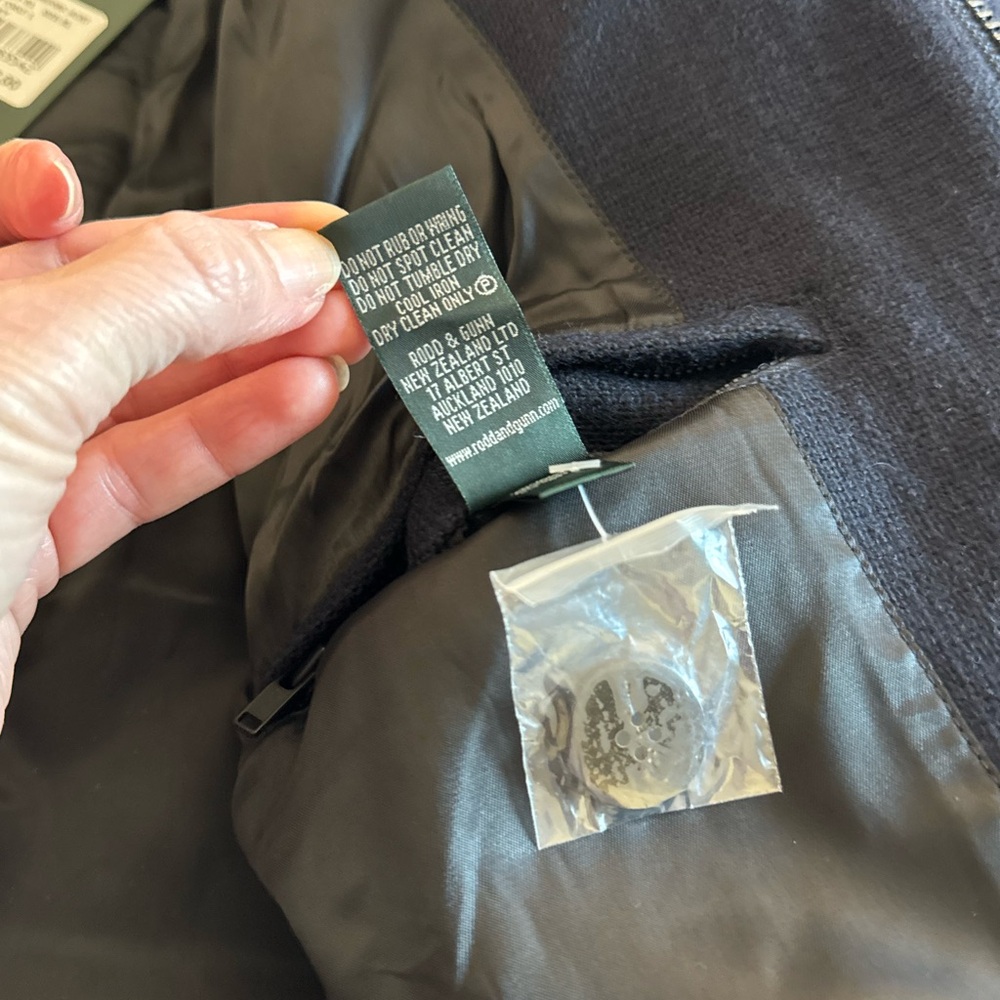 Rodd & Gunn Navy Wallingford Collar Bomber Jacket - Picture 10 of 12